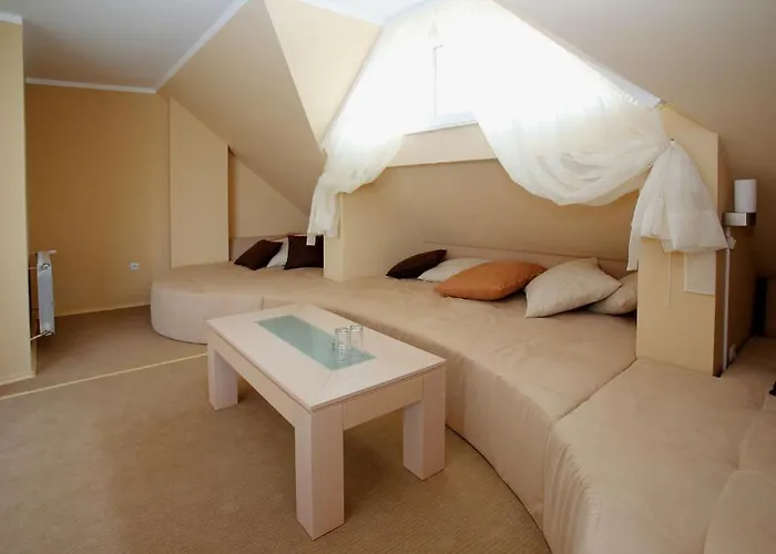 Family Diana Szálloda *